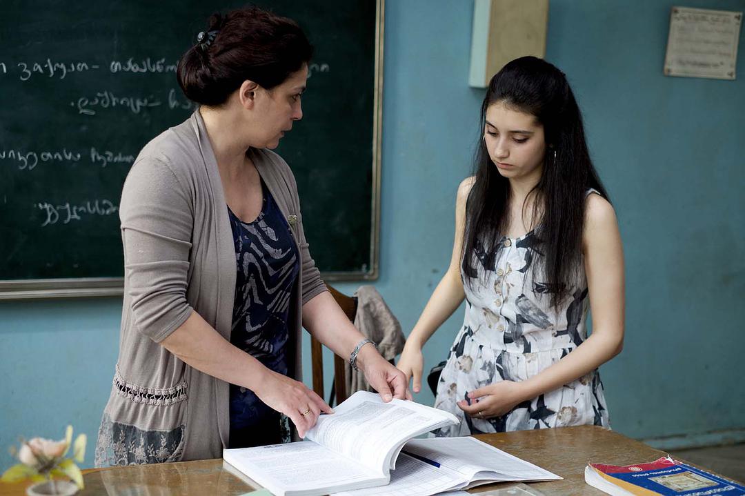 %title插图%num 我的快乐家庭 WEB-DL版下载/逃出安乐窝(港) / My Happy Family / Chemi Bednieri Ojakhi 2017 ჩემი ბედნიერი ოჯახი 3.7G