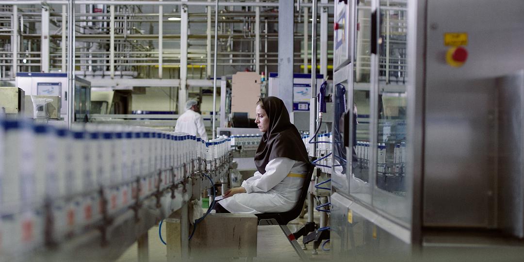 %title插图%num 白奶牛之歌 WEB-DL版下载/قصیده گاو سفید / Ghasideh Gave Sefid 2020 Ballad of a White Cow 6.6G